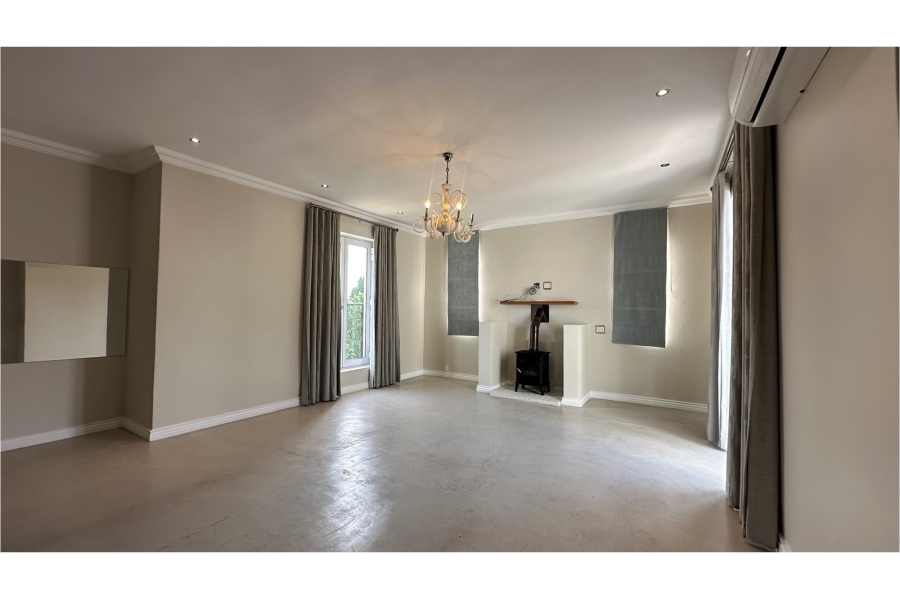 To Let 4 Bedroom Property for Rent in Val De Vie Estate Western Cape